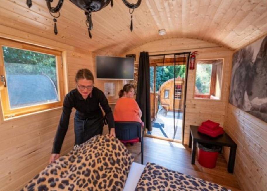 Hotel Columbus Und Glamping Bremerhaven Bagian luar foto